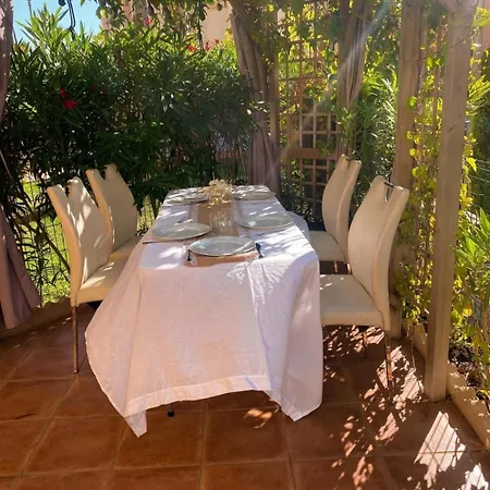 Punta Prima, Family Apartment, Pool, Near *