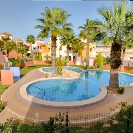 Punta Prima, Family Apartment, Pool, Near Apartamento