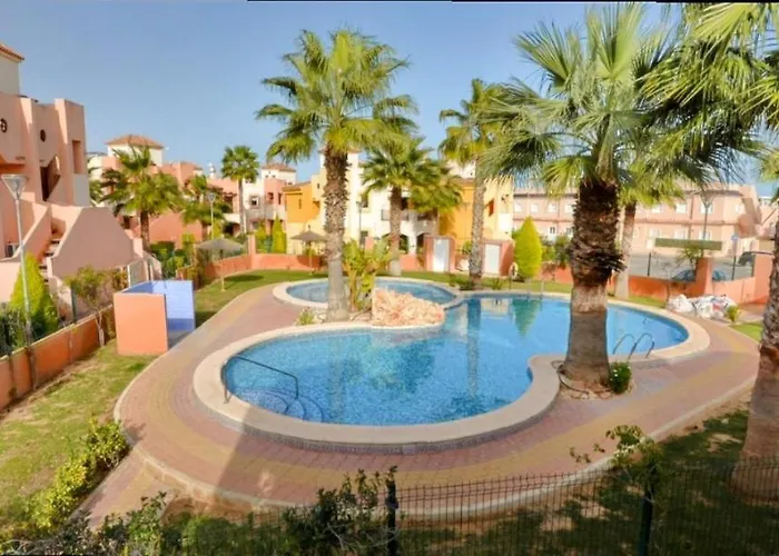 Punta Prima, Family Apartment, Pool, Near Apartamento