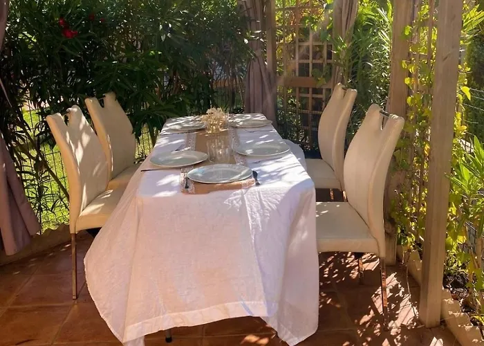 Punta Prima, Family Apartment, Pool, Near *